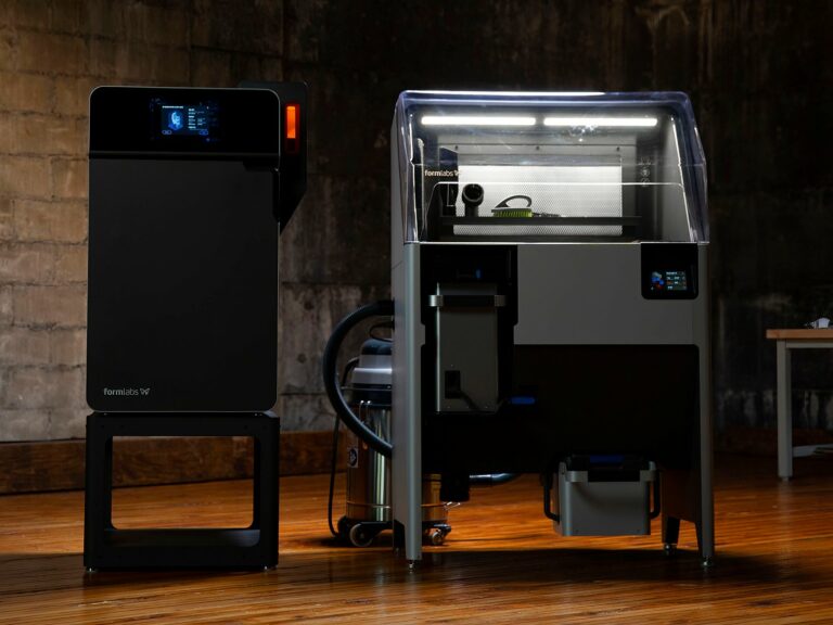 3D tiskárna Formlabs Fuse 1+ 30W a čisticí stanice Fuse Sift